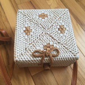 Harper straw box bag